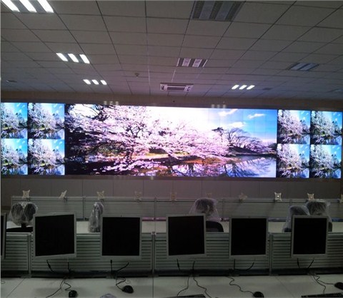 移動通信P1.6全彩顯示屏